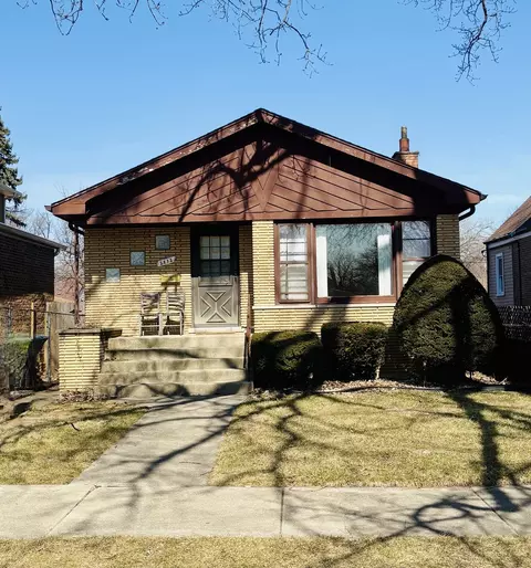 2832 W 98th Pl, Evergreen Park, IL 60805