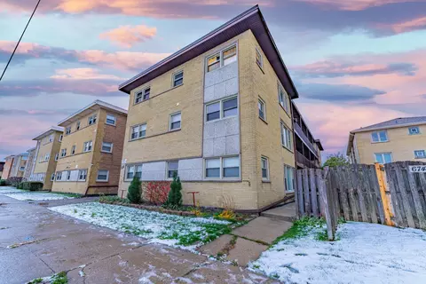 6737 W Irving Park Rd #2D, Chicago, IL 60634