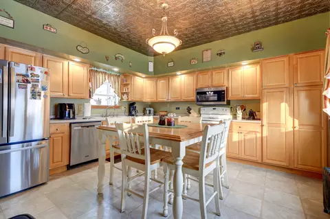 Kitchen - 1702 E 5th St, Sterling, IL 61081 photo 2 of 2