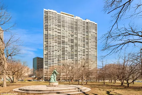 2800 N Lake Shore Dr #2803, Chicago, IL 60657