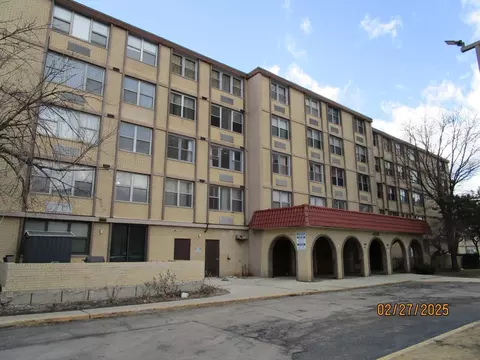 4350 W Ford City Dr #B1-402, Chicago, IL 60652