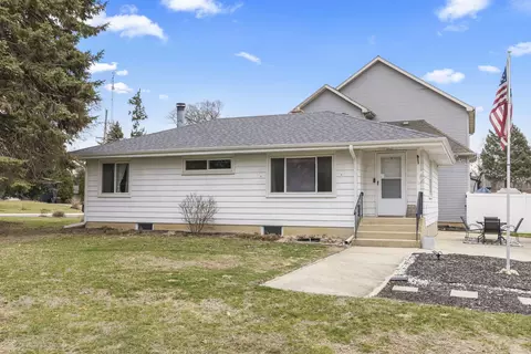 3 S505 Haylett Ave, Warrenville, IL 60555