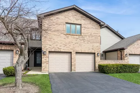 1633 Pebble Beach Dr, Hoffman Estates, IL 60169
