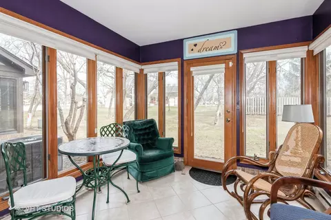 1633 Pebble Beach Dr, Hoffman Estates, IL 60169 photo 7