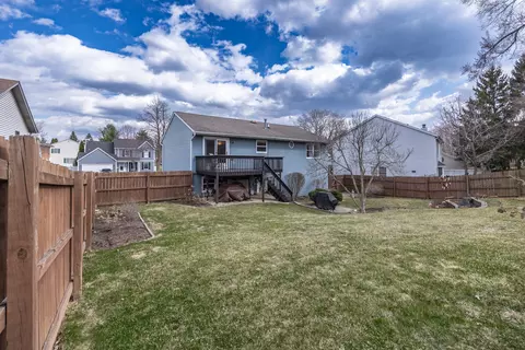 Exterior - 624 Alice Pl, Elgin, IL 60123 photo 3 of 4