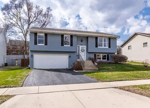 624 Alice Pl, Elgin, IL 60123