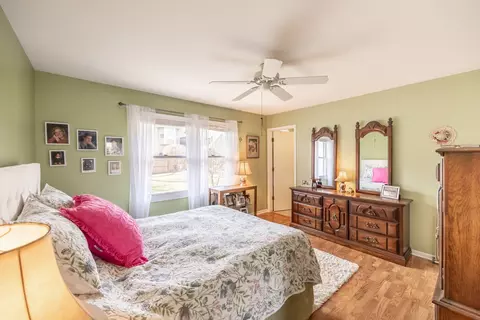 Bedroom - 624 Alice Pl, Elgin, IL 60123 photo 1 of 3