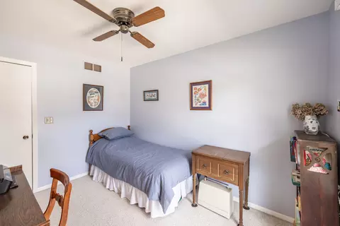 Bedroom - 624 Alice Pl, Elgin, IL 60123 photo 3 of 3