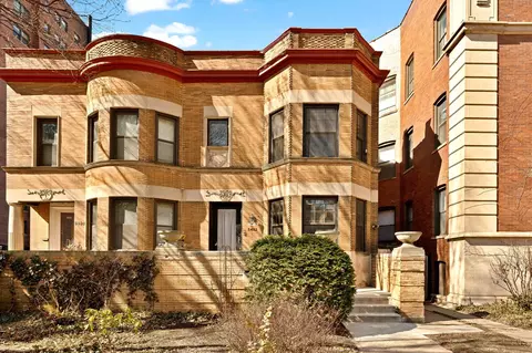 5482 S Hyde Park Blvd, Chicago, IL 60615