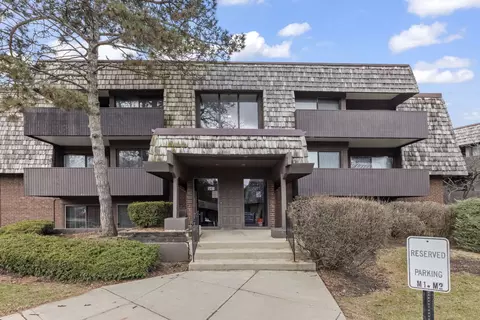 548 Timber Ridge Dr #108, Carol Stream, IL 60188