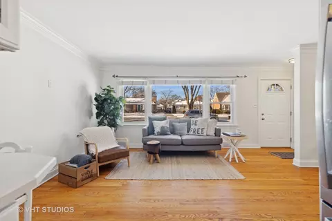 789 S Spring Rd, Elmhurst, IL 60126 photo 5