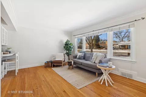 789 S Spring Rd, Elmhurst, IL 60126 photo 4