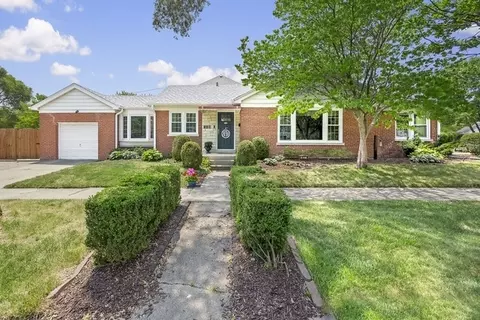 601 S Madison Ave, La Grange, IL 60525