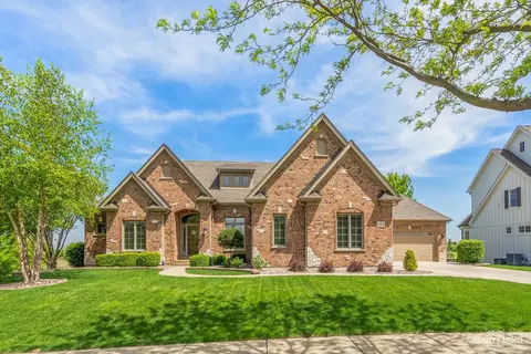 974 Chestnut Hill Ln, Sugar Grove, IL 60554