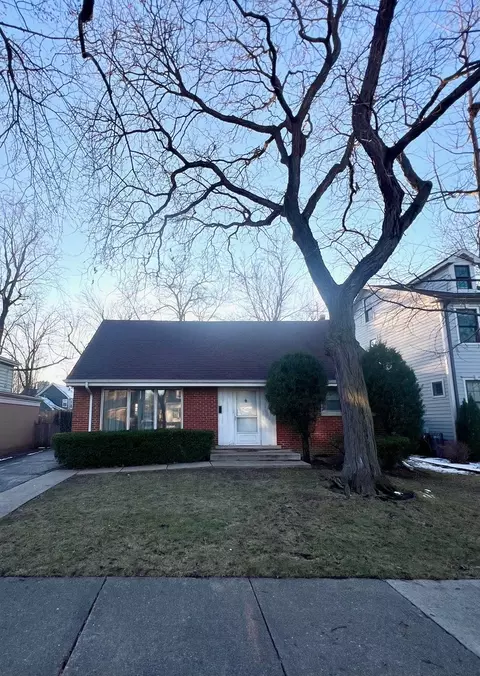 931 Yale St, Wilmette, IL 60091