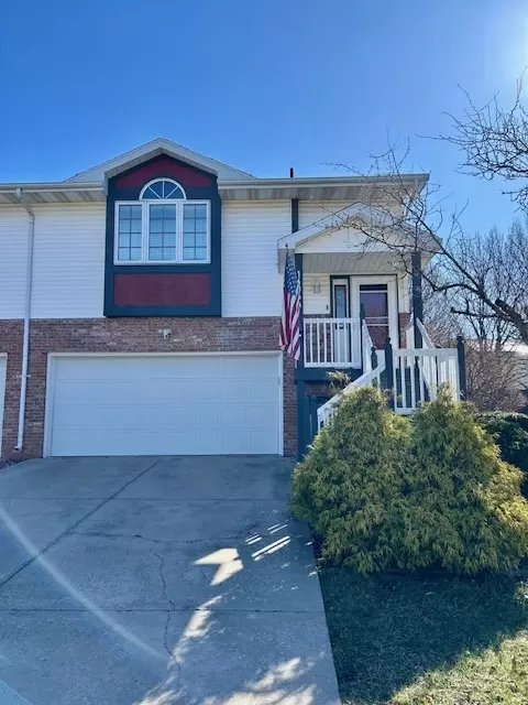 1606 A Beech St, Normal, IL 61761