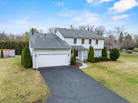1901 W August Ln, Mchenry, IL 60051 photo 2