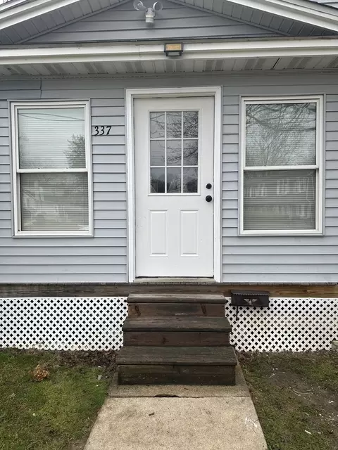 337 N Jackson St, Elgin, IL 60123 photo 1