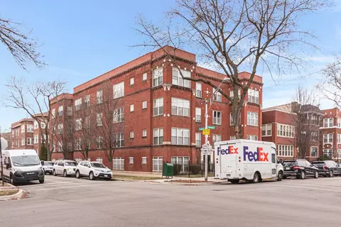 4700 N Monticello Ave #102, Chicago, IL 60625