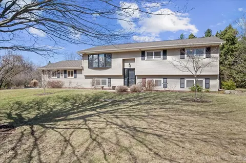 Undisclosed, Saint Charles, IL 60175