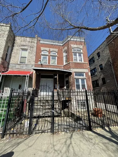 2816 W Wilcox St, Chicago, IL 60612