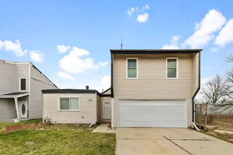 902 Fiesta Ct, University Park, IL 60484