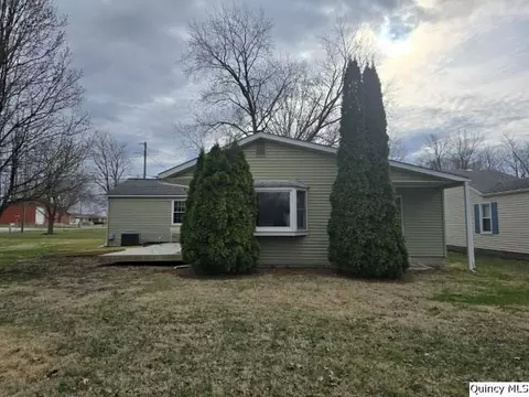 35 N 2nd St, Carthage, IL 62321 photo 23