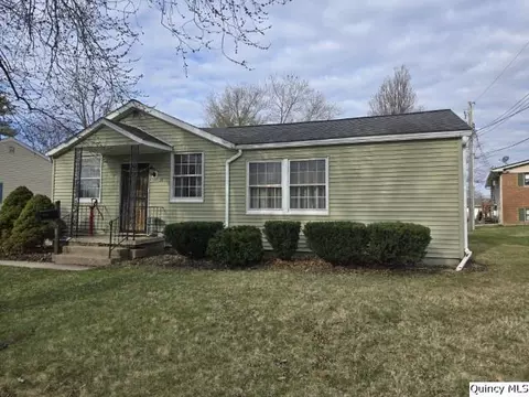 35 N 2nd St, Carthage, IL 62321 photo 20