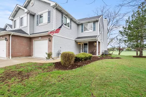 220 Sierra Pass Dr #3, Schaumburg, IL 60194