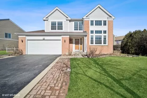 70 Lemans Dr, Wheeling, IL 60090 photo 1