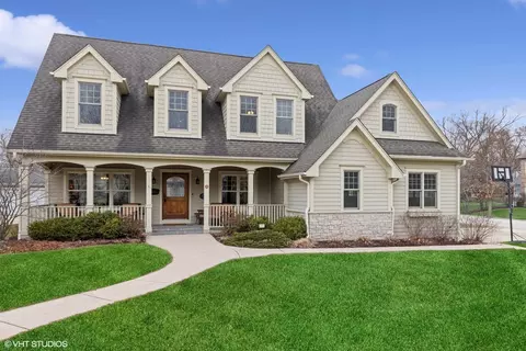 38 Arthur Ave, Clarendon Hills, IL 60514
