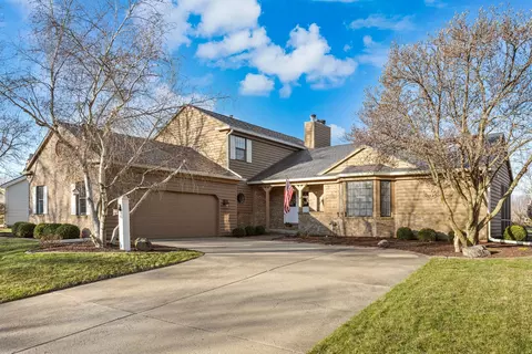 2407 Cherry Hills Dr, Champaign, IL 61822