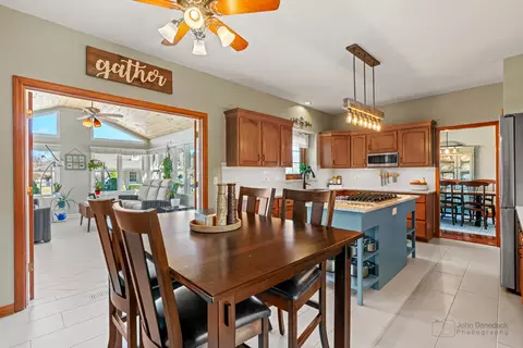 3700 Persimmon Dr, Algonquin, IL 60102 photo 11