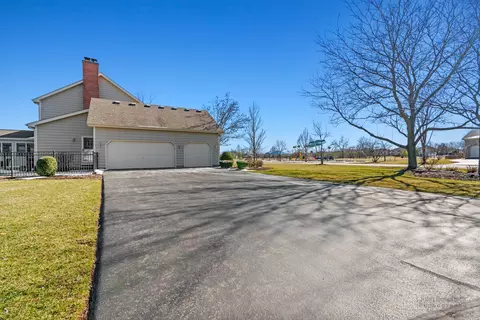 3700 Persimmon Dr, Algonquin, IL 60102 photo 42