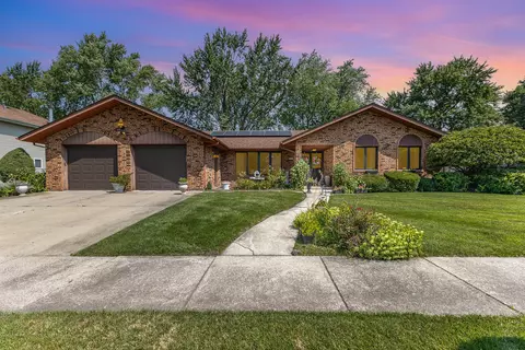 1206 E 168th St, South Holland, IL 60473