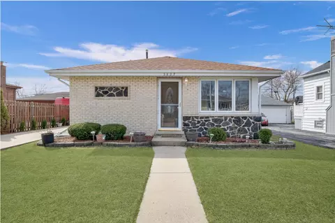 5827 W 89th St, Oak Lawn, IL 60453