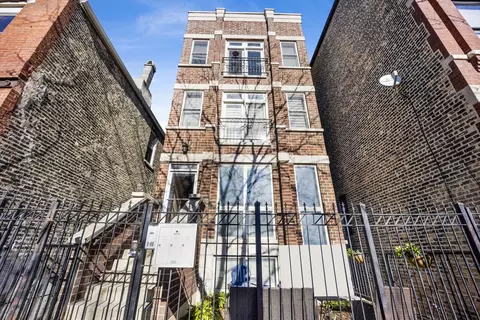 1132 W 17th St #1, Chicago, IL 60608