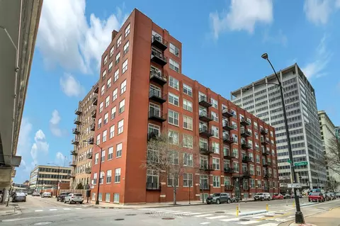 420 S Clinton St #803A, Chicago, IL 60607