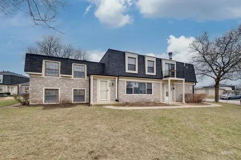 2122 N Ginger Cir #18C, Palatine, IL 60074