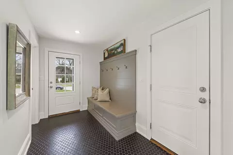 505 W Union Ave, Wheaton, IL 60187 photo 17