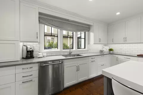 505 W Union Ave, Wheaton, IL 60187 photo 15