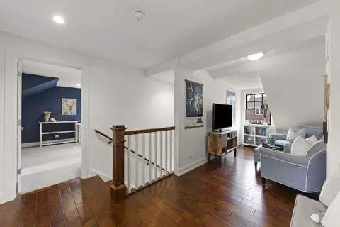 505 W Union Ave, Wheaton, IL 60187 photo 24