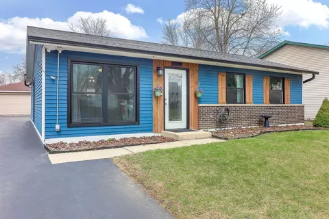 124 Grady Dr, Bolingbrook, IL 60440