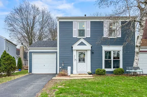 29 W463 Hawthorne Ln, Warrenville, IL 60555