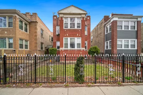 4825 N Central Park Ave, Chicago, IL 60625