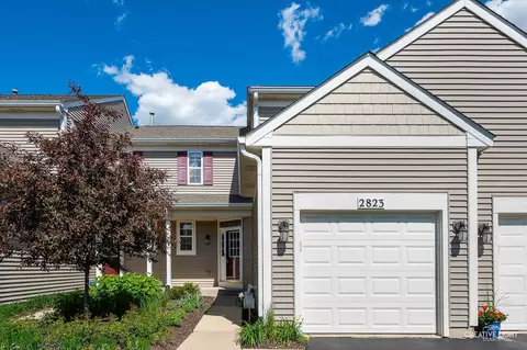 2823 White Thorn Cir, Naperville, IL 60564