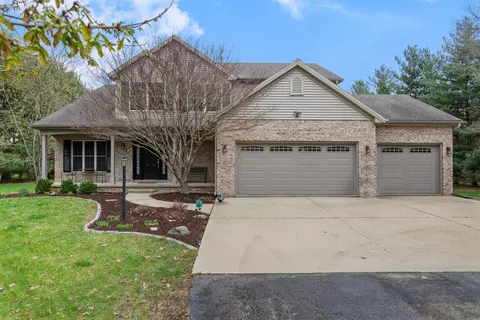 7 Sangamon Blfs, Mansfield, IL 61854 photo 2