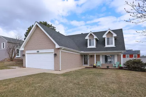 1004 E Streamwood Blvd, Streamwood, IL 60107