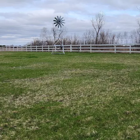 Exterior - 3497 E 3000n Rd, Bourbonnais, IL 60914 photo 9 of 9