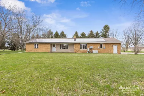 Exterior - 3497 E 3000n Rd, Bourbonnais, IL 60914 photo 2 of 9